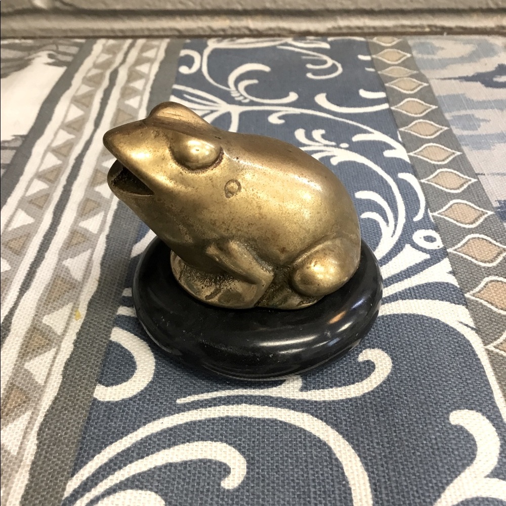Vintage Solid Brass Frog Paperweight